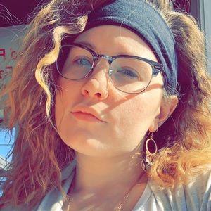 Meet your Posher, Rebecca